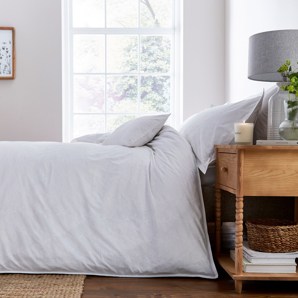 Murmur Bea White Duvet Cover Set